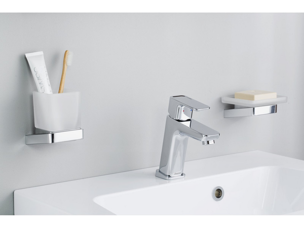 TD 210 Držák s pohárkem